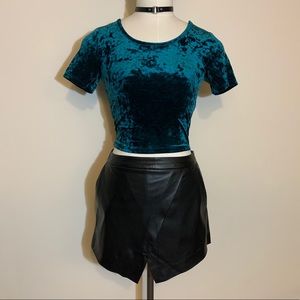 Faux leather Crossover front shorts